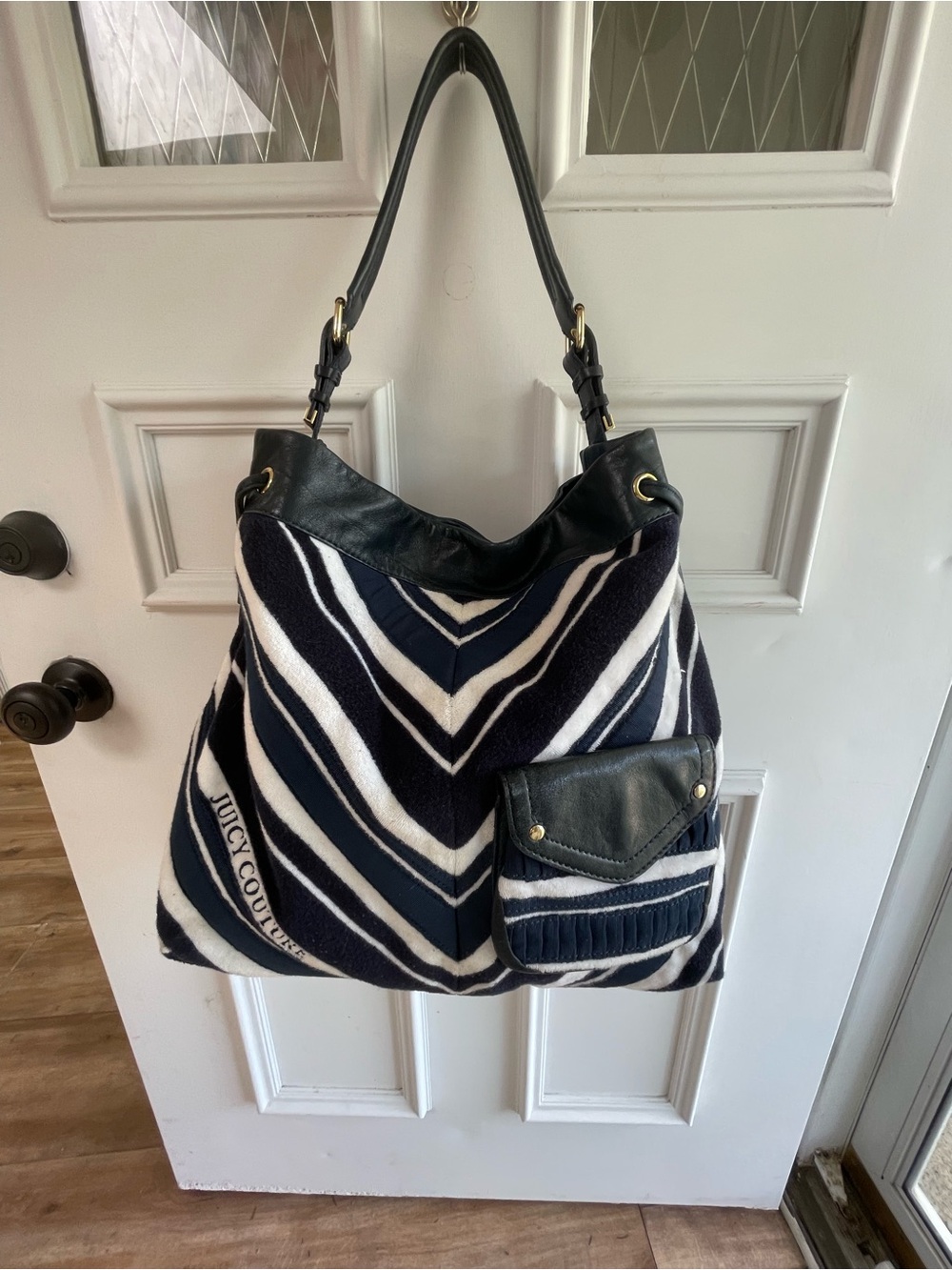 Juicy Couture Rare Y2k BLK/W Zebra Print Drawstring Shoulder Bag Wear on DRWSTRG